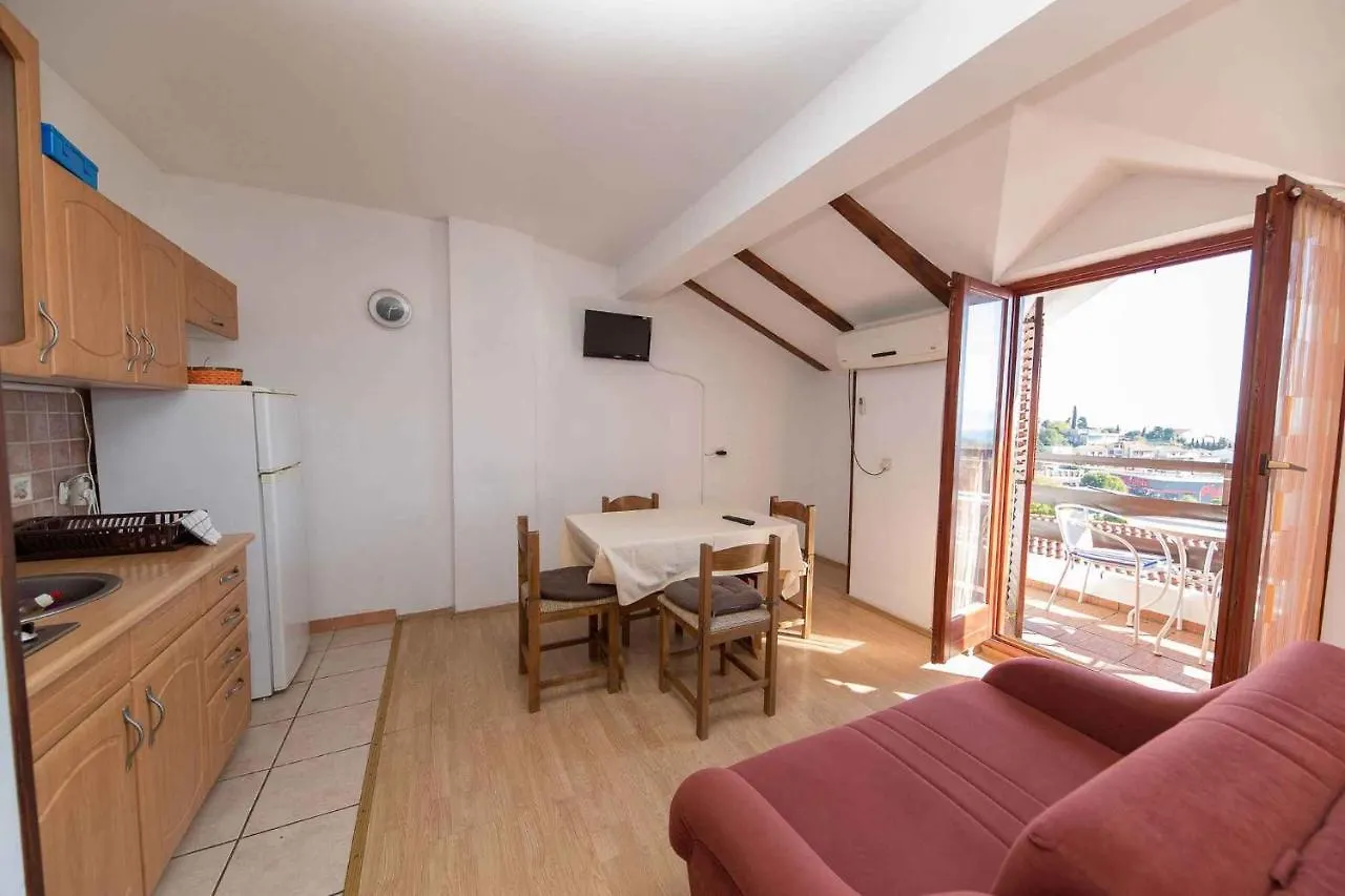 Apartments In Crikvenica 31165