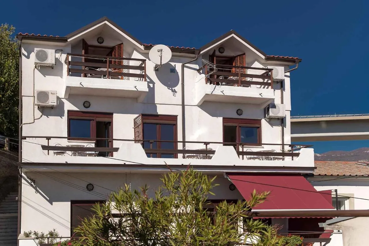 Apartments In Crikvenica 31165