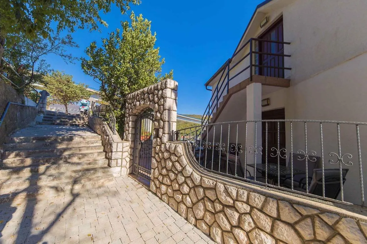 Apartments In Crikvenica 31165