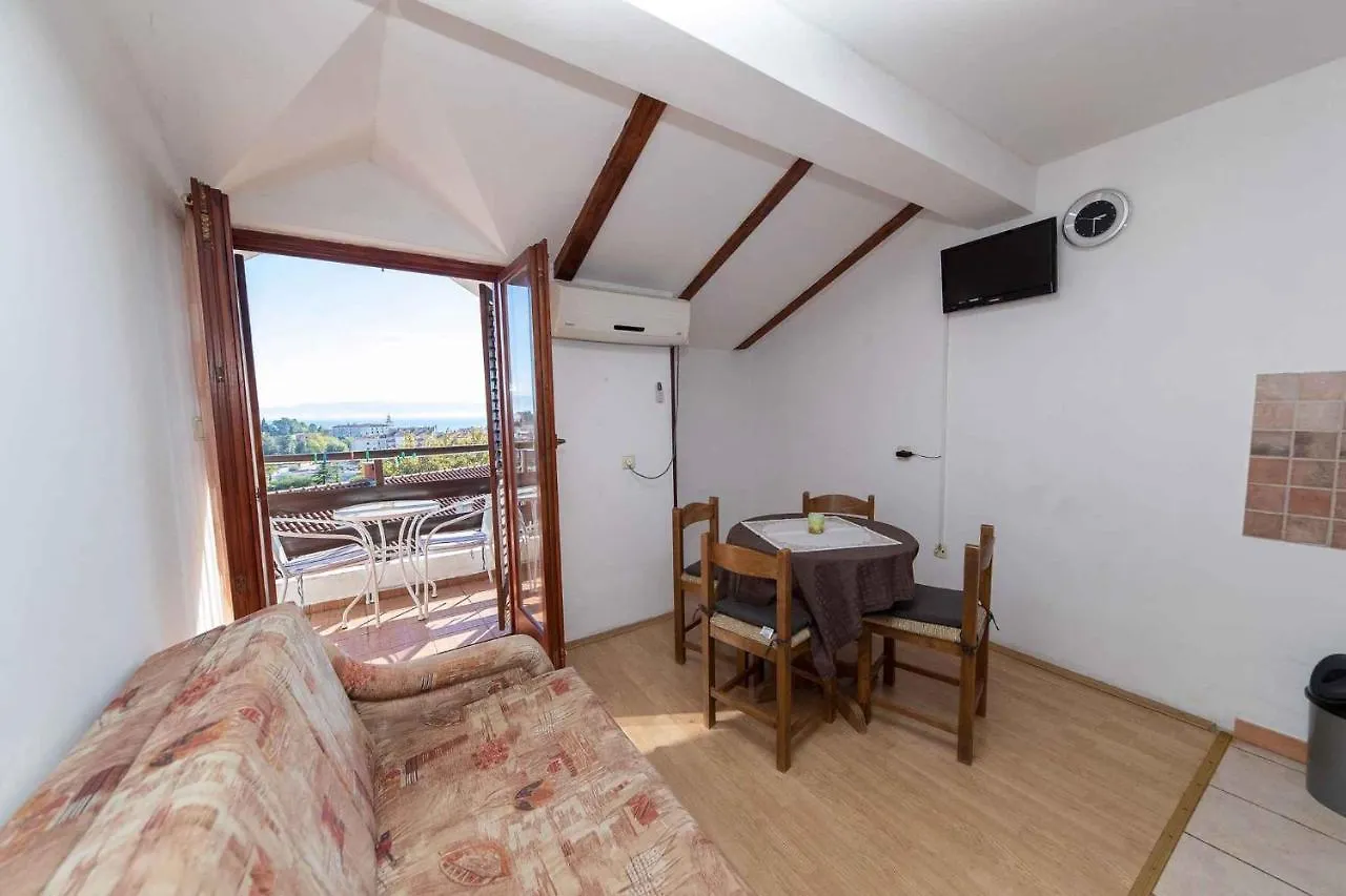 Apartments In Crikvenica 31165