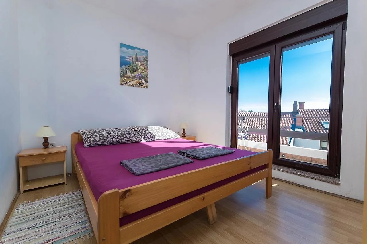 Apartments In Crikvenica 31165